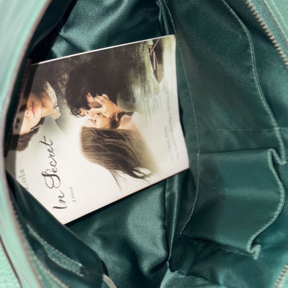 Authentic Green Coach Purse NWT - Picture 3 of 6